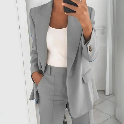 Élise – Ensemble blazer et pantalon en tricot